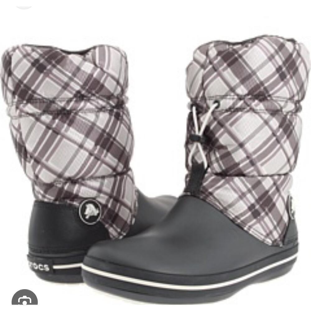 Crocs Women’s Winter Puff Snow Boots Brown Plaid Size 7 gray rubber cinch top
